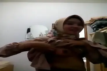 Mahasiswi Sholeh Buat Video Bugil untuk Pacar 2026